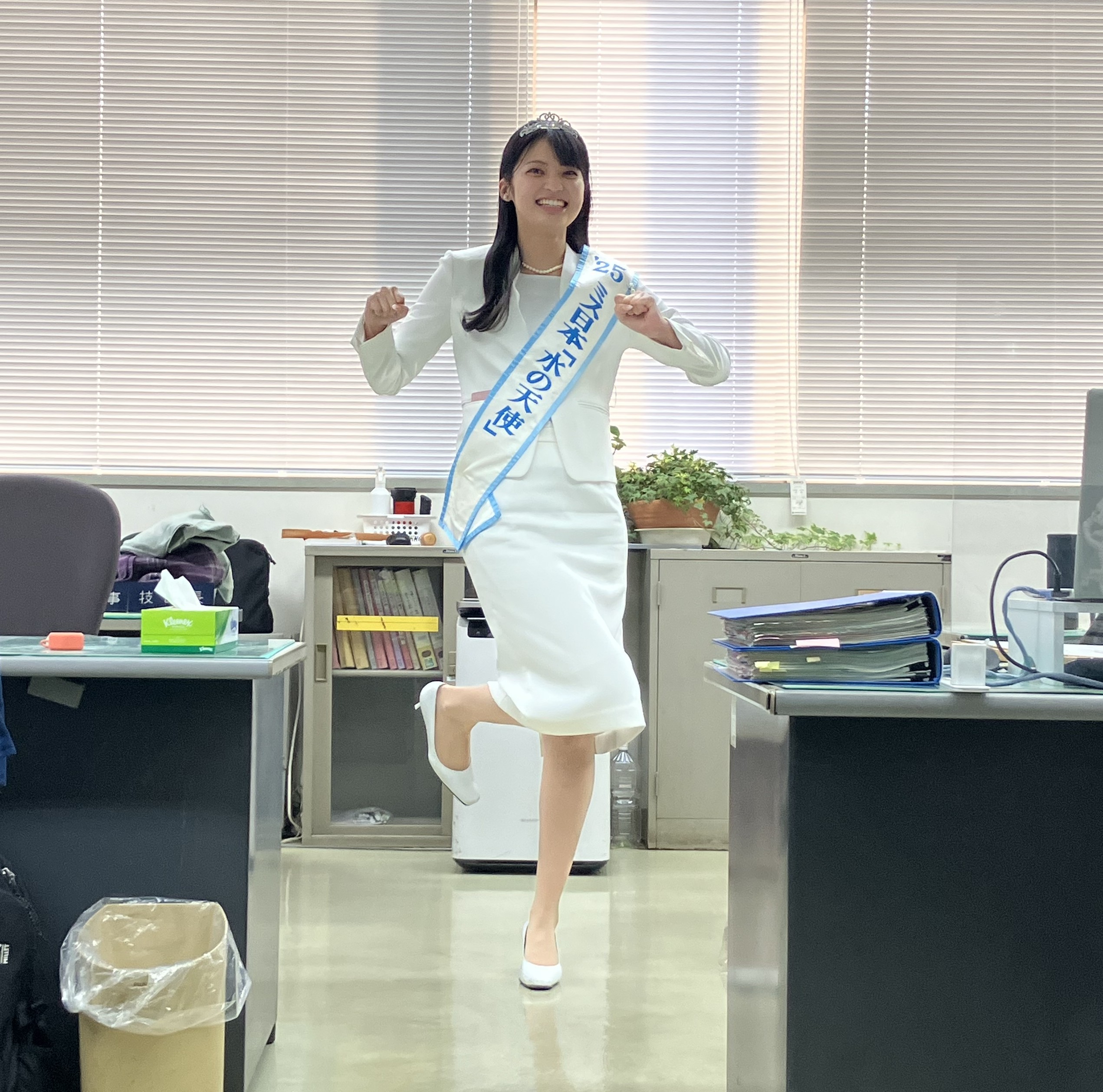 マンホールポーズ