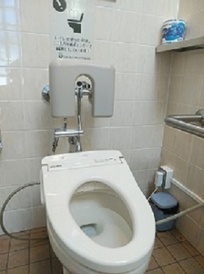 1997年水循環センター屋外トイレ　水洗トイレおしり洗浄機能付き